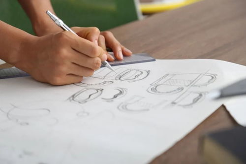 稻盛和夫的管理哲學(xué) 決定項(xiàng)目成敗的不是技術(shù)，而是教育與研發(fā)的深度融合